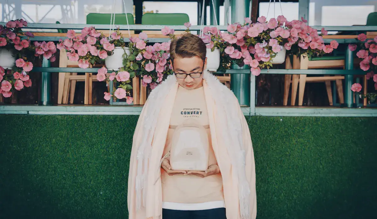 Tuinimpressie met verzorgd gras en beplanting